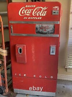 Vendo 83 Coke Machine