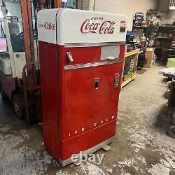 Vendo 83 Coke Machine