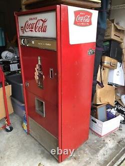 Vendo 92 Coca-Cola Vending Machine 1960's-1970's WORKING Cooling Coke Vintage