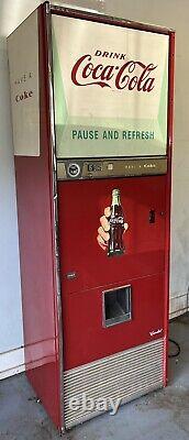 Vendo Coca-Cola Vending Machine Working And Cooling Coke Vintage