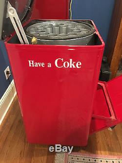 Vendo V-23 Coca Cola Machine