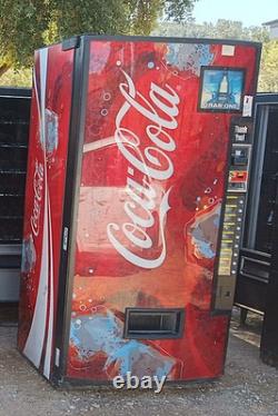 Vendo V-Max 840 Soda Vending Machine Coke