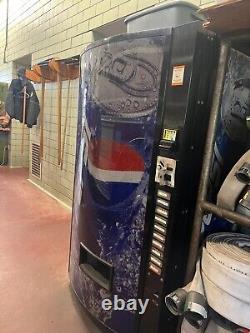 Vendo V407 Single Can Soda Vending Machine Pepsi