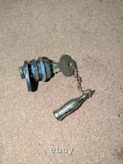 Vendo VMC 56, 81, 110 Coca Cola Coke Pepsi Machine Lock And Key Original PR503