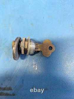 Vendo VMC 56, 81, 110 Coca Cola Coke Pepsi Machine Lock And Key Original PR503