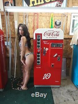Vendo VMC 81 D 1958 Coca Cola Coke Machine Restorated BEST IN THE USA