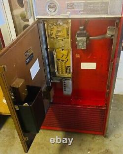 Vendo coke machine vintage vending red and white