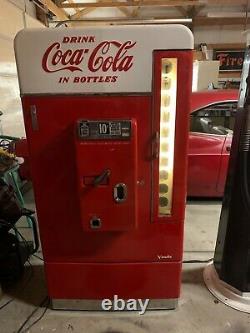 Vendo v110 coke machine original