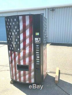 Very Nice Dixie Narco 501e MC 9 Selection Soda Vending Machine