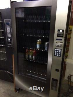 Very Nice Royal Vision Rvv500 Glass Front Soda / Drink Vending Machine With Arm
