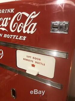 Vintage 10-cent Vendo 83 Coca-Cola machine Restored