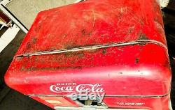 Vintage 1950 Coke RED Coca Cola VMC 27A 33 Vendorlator Bottle Vending Machine
