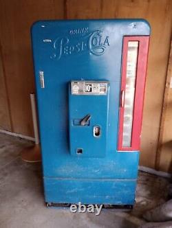 Vintage 1950 Pepsi-Cola Vendo Vmc 110 vending machine working