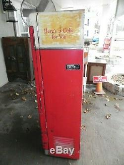 Vintage 1950's Coca Cola Vendo H110 F 10 Cent Soda Vending Machine