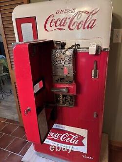 Vintage 1950's Vendo H56A Coke Machine All Original Beautiful Condition