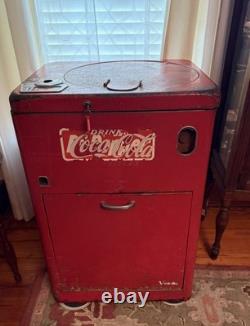 Vintage 1950's Vendo Model A23E Coca Cola coin operated Vending Machine, Spin Top