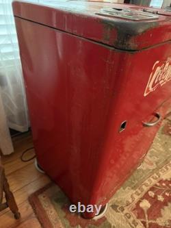 Vintage 1950's Vendo Model A23E Coca Cola coin operated Vending Machine, Spin Top
