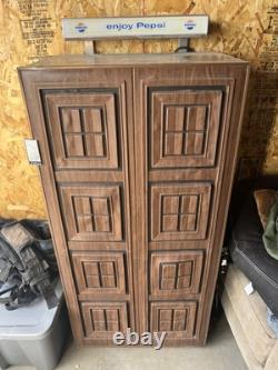 Vintage 1950s Executive Vendo Machine/ Glass Bottles/ Gets Very Cold
