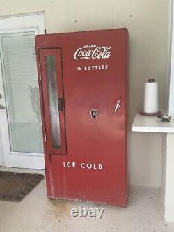 Vintage 1959 Coca Cola Vending Machine New Refrigeration Original Paint