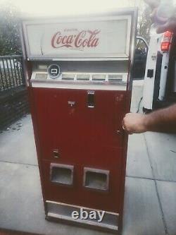 Vintage 1959 Coke vending machine