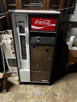 Vintage 1960's/1970's Coca-Cola Coke Vending Machine