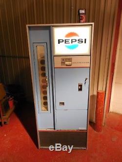 Vintage 1960's Vendorlator VF-90 Pepsi Machine, Cools Great, Free Vend