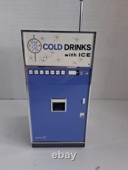 Vintage 1960s Westinghouse Soft Drink Vending Machine AM/FM Radio WORKS/NIB
