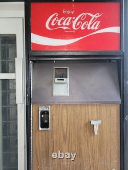 Vintage 1964 Cavalier Coke Machine Model USS-8-64