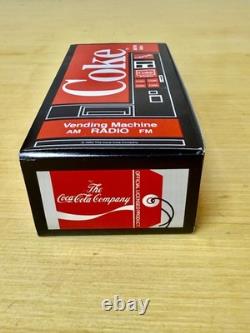 Vintage 1982 Coca-Cola Vending Machine Transistor AM/FM Radio Never Used