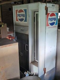 Vintage 60s Pepsi Machine-Excellent Interior & Exterior Condition