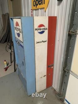 Vintage 60s Pepsi Machine-Excellent Interior & Exterior Condition