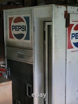 Vintage 60s Pepsi Machine-Excellent Interior & Exterior Condition