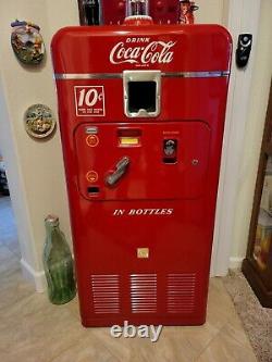 Vintage ALL ORIGINAL PAINT! 1950's COKE Machine? PRISTINE? SHOWROOM QUALITY