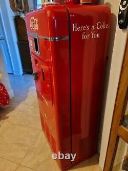 Vintage ALL ORIGINAL PAINT! 1950's COKE Machine? PRISTINE? SHOWROOM QUALITY