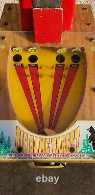 Vintage Bear Hunting Game trade stimulator interactive Gumball Machine & Stand