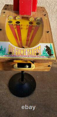 Vintage Bear Hunting Game trade stimulator interactive Gumball Machine & Stand