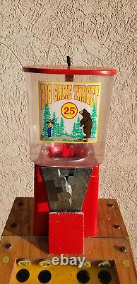 Vintage Bear Hunting Game trade stimulator interactive Gumball Machine & Stand