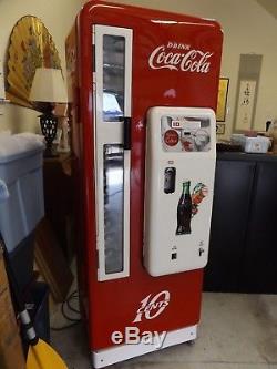 Vintage Cavalier 96 Coke Machine, 1955, restored, excellent working condition