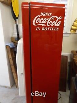 Vintage Cavalier 96 Coke Machine, 1955, restored, excellent working condition