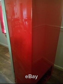 Vintage Cavalier 96 Coke Machine, restored to perfection very nice lots of detail