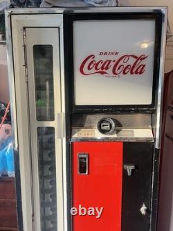 Vintage Cavalier CAV-871 Coca-Cola Vending Machine Fully Functional