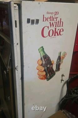 Vintage Cavalier Coke Machine 1960s 25 Cents Model No. Css-8-64 Fully Functional