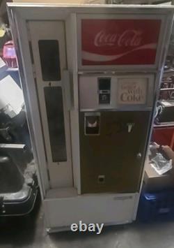 Vintage Cavalier Coke Machine 1960s 25 Cents Model No. Css-8-64 Fully Functional