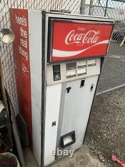 Vintage Coca Cola CD5-135 Vending Machine 86232 Condition Unknown