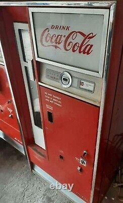 Vintage Coca-Cola Cavalier CS-64C Coke Machine. Working. ICE COLD
