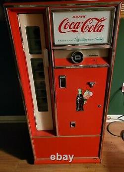 Vintage Coca Cola Coke Bottle Soda Machine Cavalier