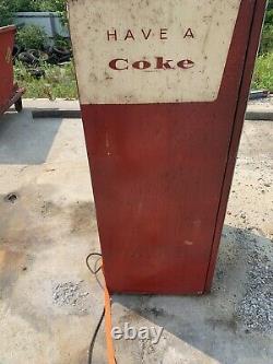 Vintage Coca Cola Coke Bottle Soda Machine Vendo Model H63 A