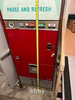 Vintage Coca Cola Coke Machine Vendo VSA 144B (working)