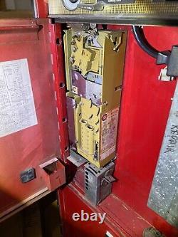 Vintage Coca Cola Coke Machine Vendo VSA 144B (working)