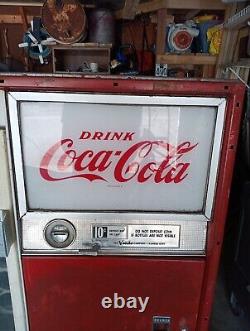Vintage Coca Cola Coke Vendo 10 Cent V-63 Vending WORKING Machine Sqaure Top